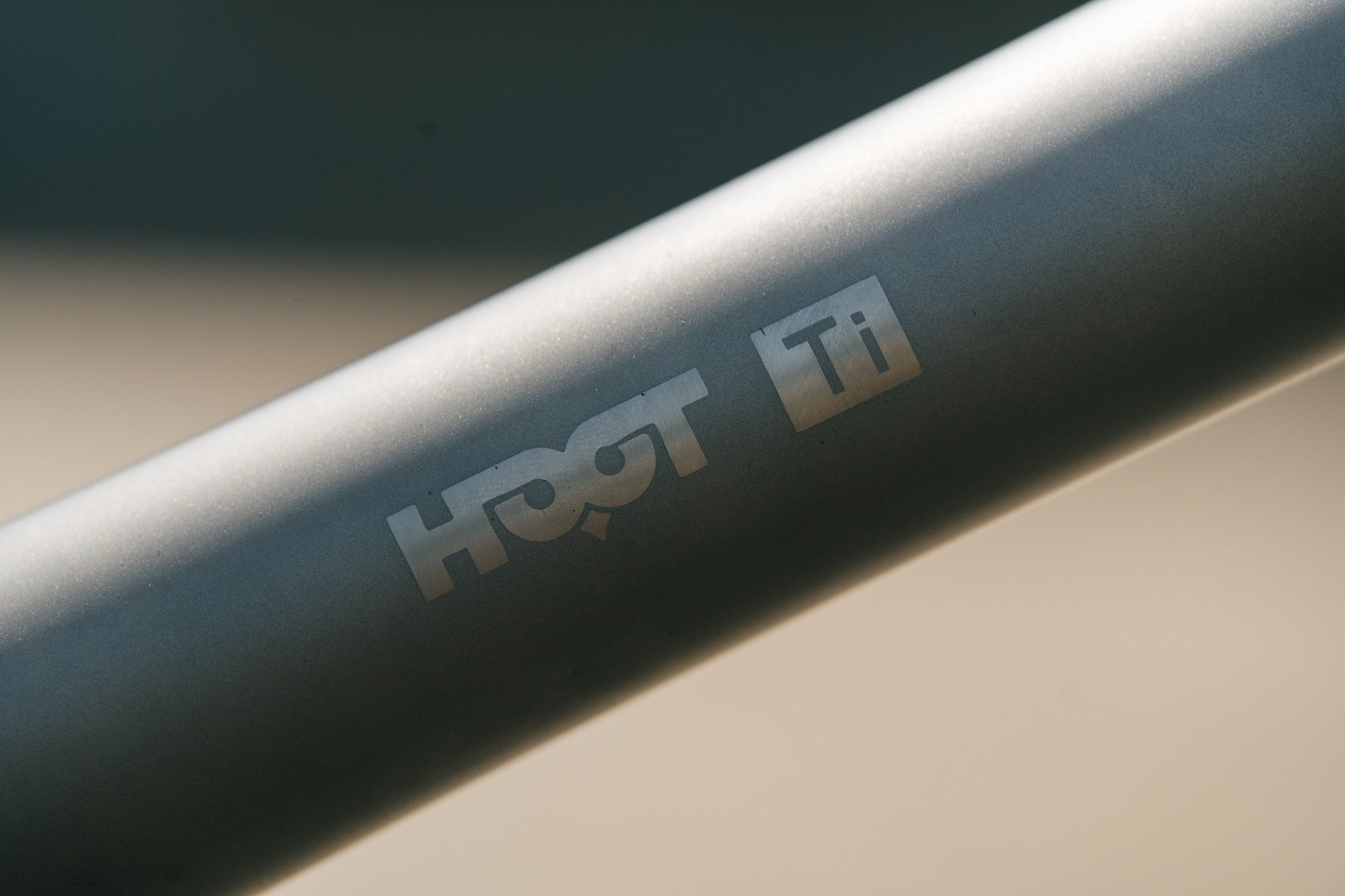 Hoot Ti - Medium - SRAM GX Transmission - Demo