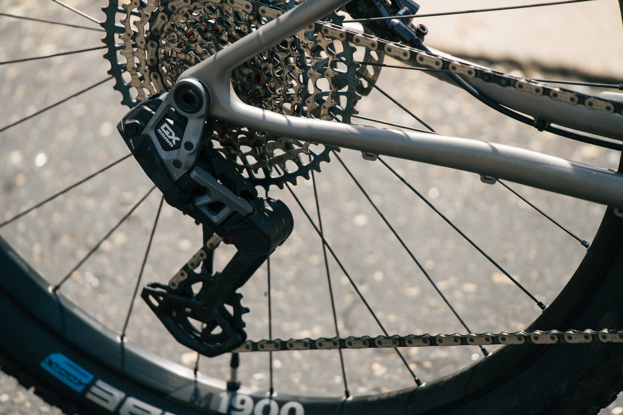 Hoot Ti - Medium - SRAM GX Transmission - Demo