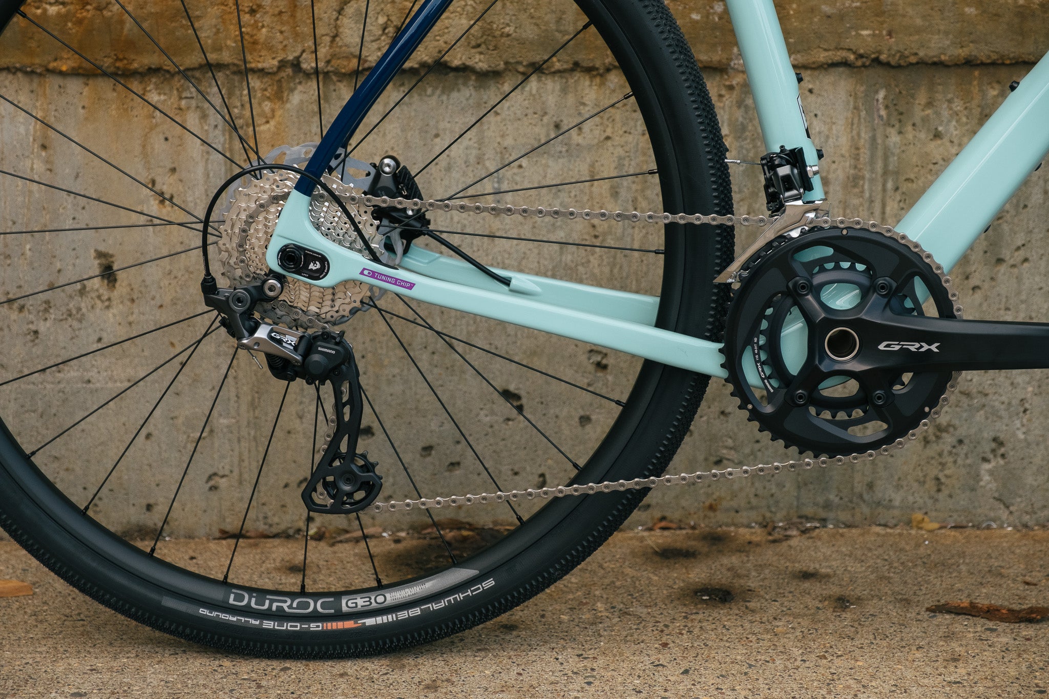 Waheela C in Seafoam & Navy - XL - 2x11 GRX 600 - Exclusive Paint