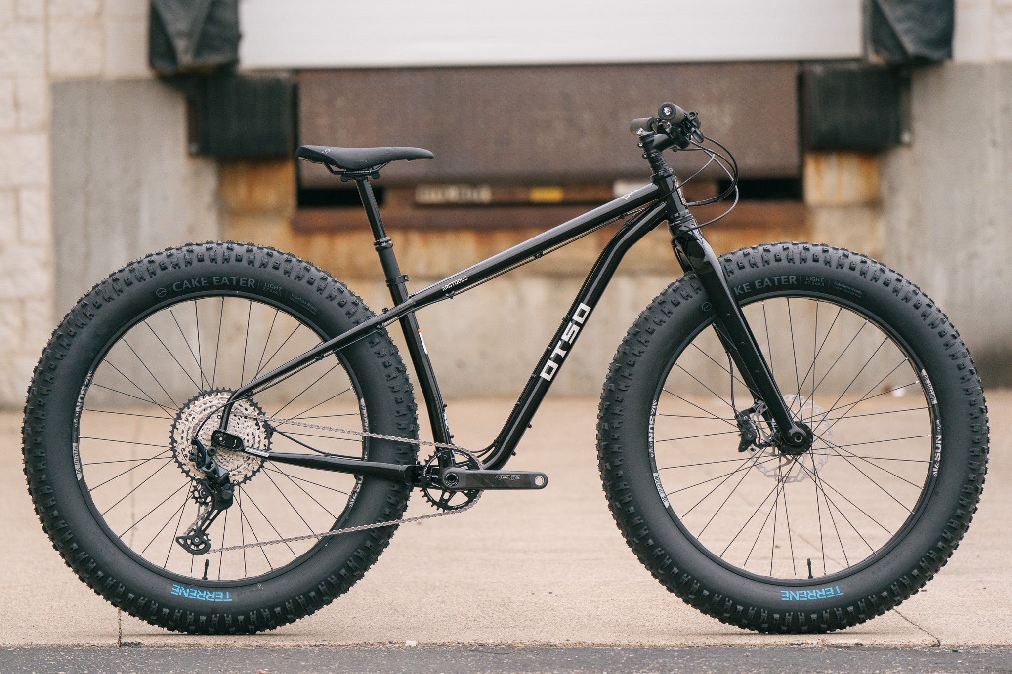 Arctodus - Black/Silver - Medium - Paint Blem/Demo w/ 1x12 SLX, carbon cranks, Fox dropper, studded tires