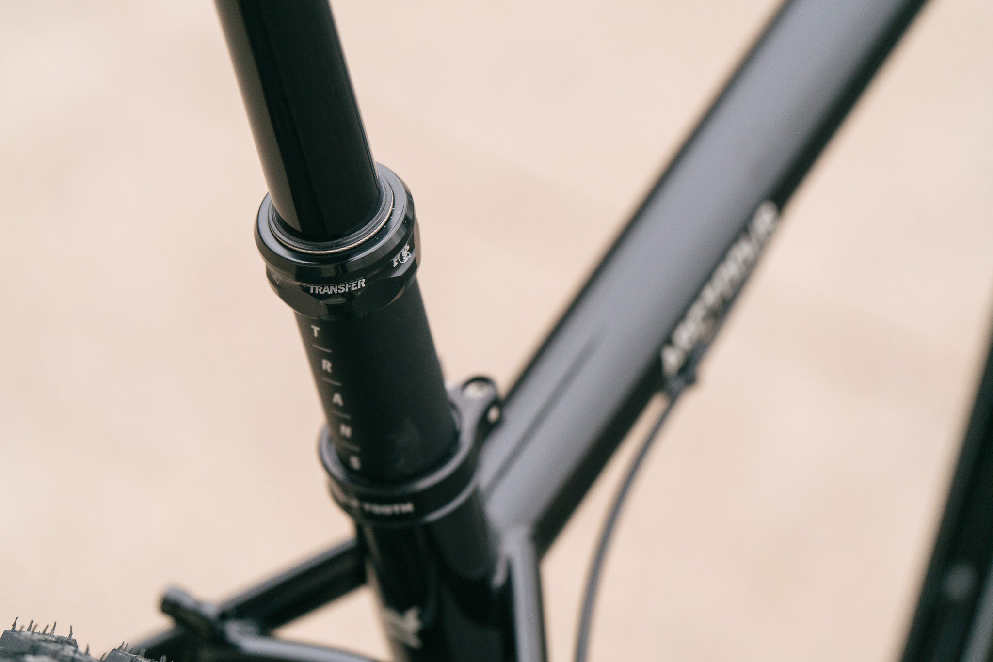 Arctodus - Black/Silver - Medium - Paint Blem/Demo w/ 1x12 SLX, carbon cranks, Fox dropper, studded tires