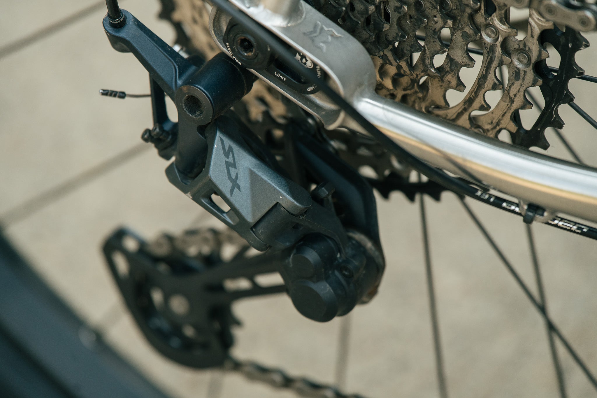 Fenrir Stainless - Large - Shimano SLX - Demo