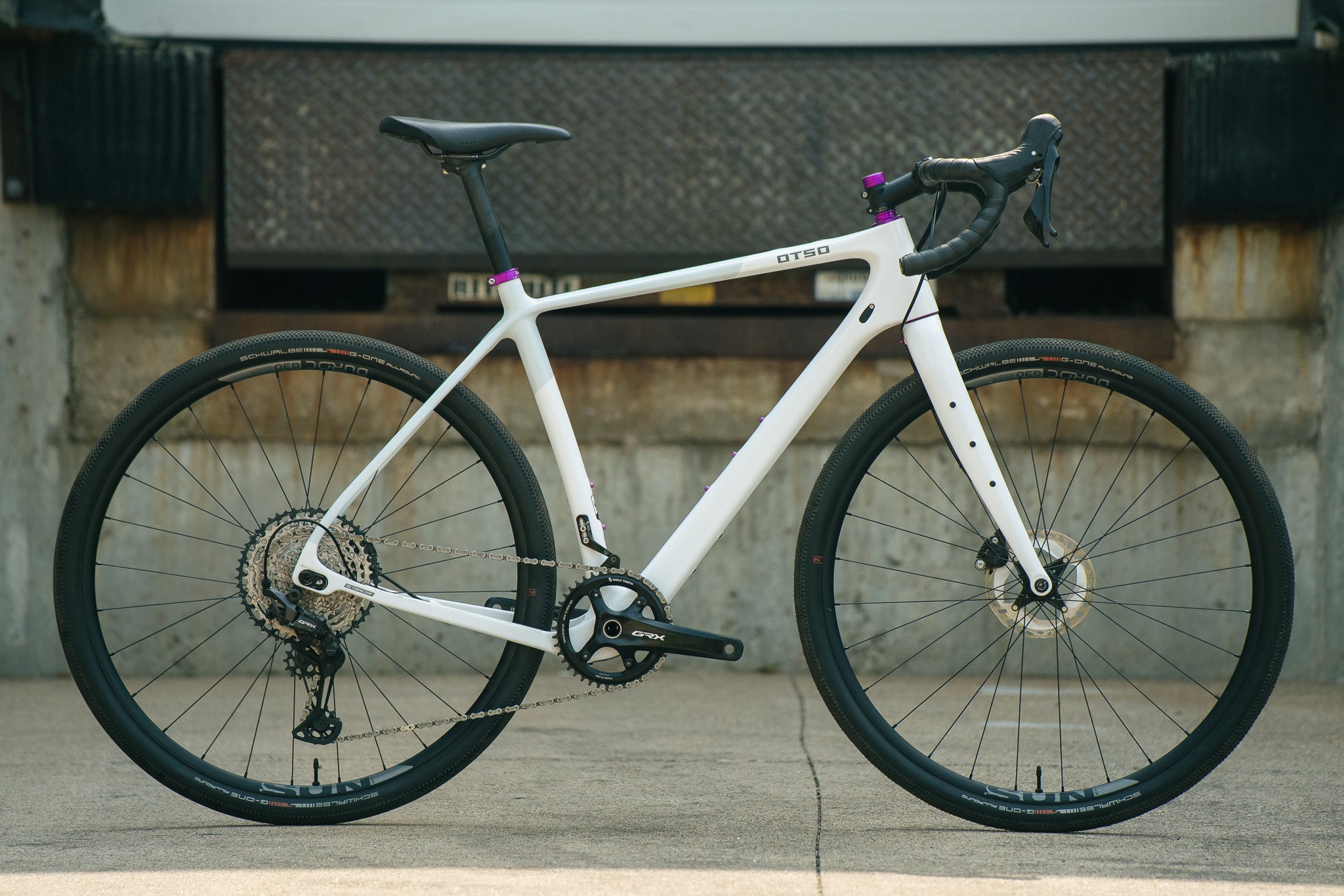 Waheela C White & Cool Gray - Large - 1x12 Shimano GRX 800 - Demo