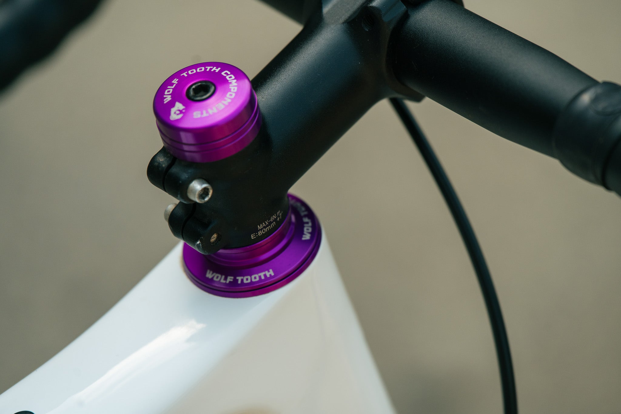 Waheela C White & Cool Gray - Large - 1x12 Shimano GRX 800 - Demo
