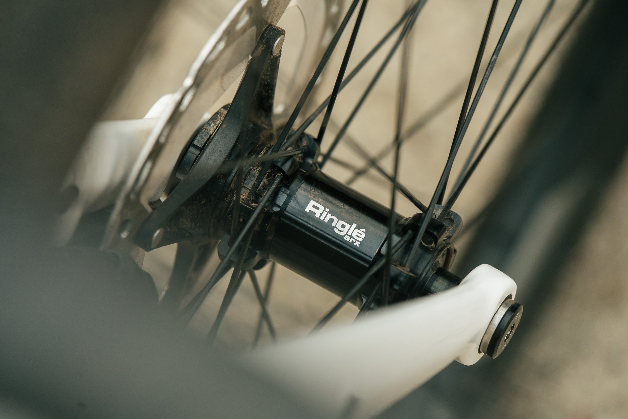 Waheela C White & Cool Gray - Large - 1x12 Shimano GRX 800 - Demo