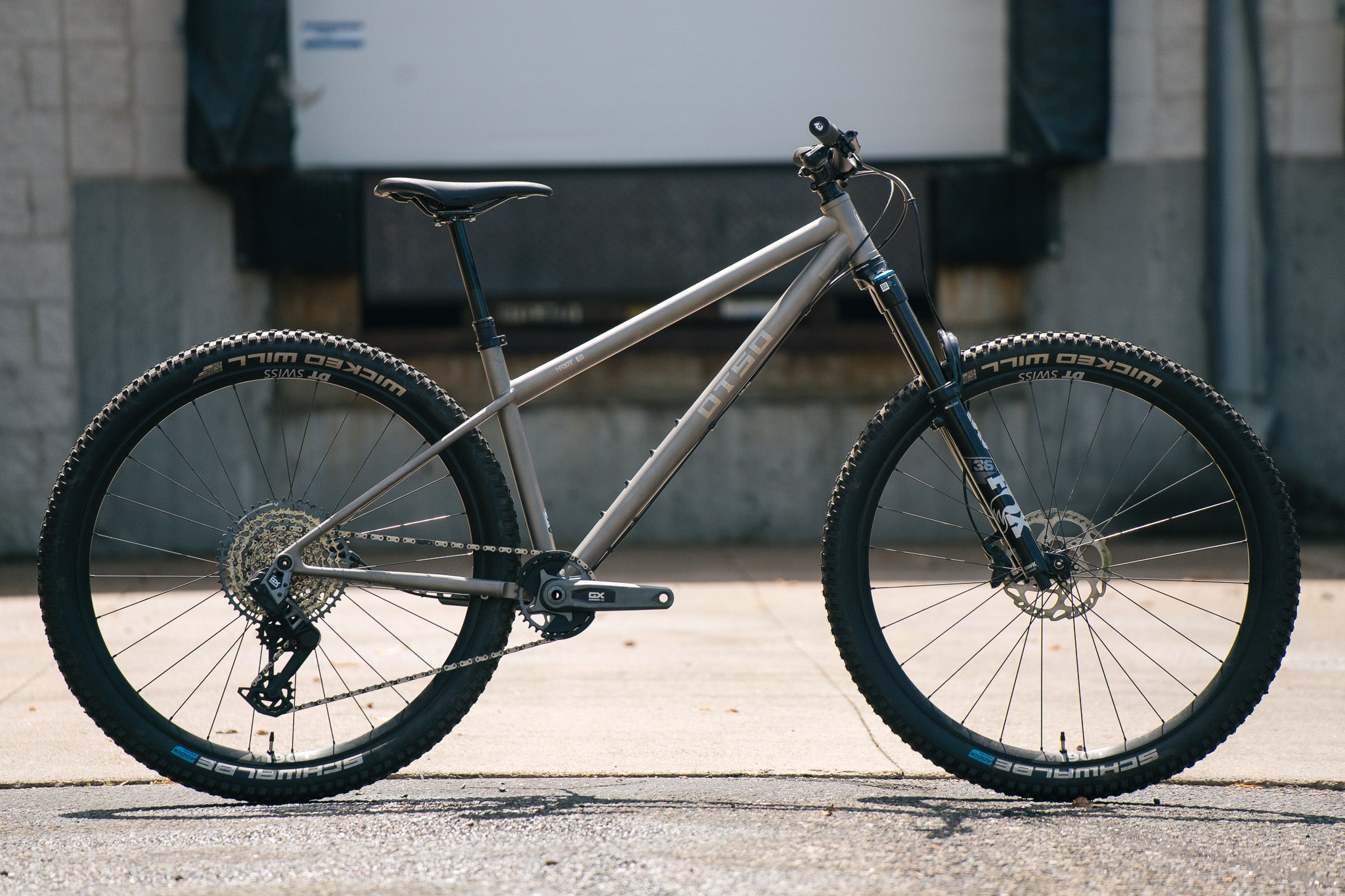 Hoot Ti - Medium - SRAM GX Transmission - Demo
