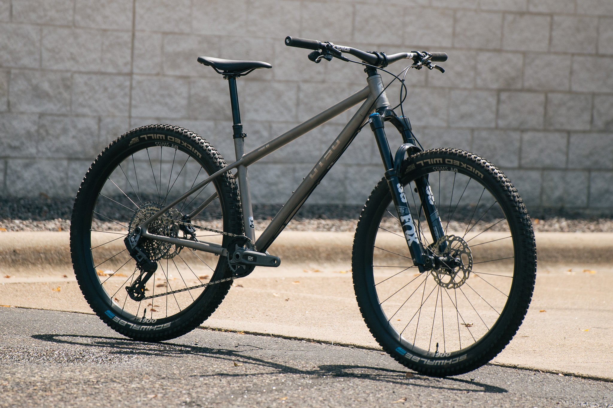Hoot Ti - Medium - SRAM GX Transmission - Demo