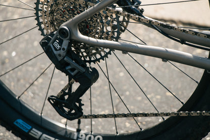 Hoot Ti - Medium - SRAM GX Transmission - Demo