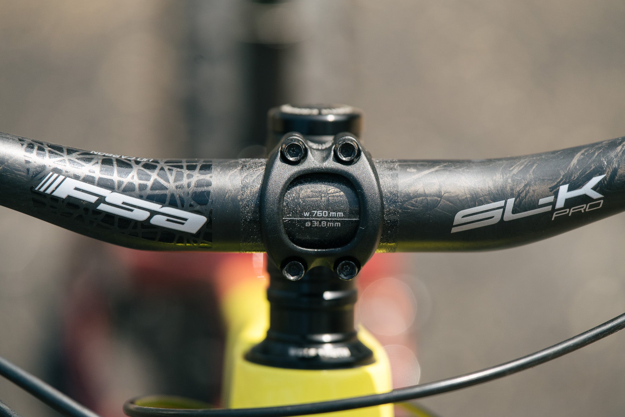 Voytek 2 - Neon Sunrise - Small - HED Carbon Wheels, SRAM GX, Dropper Post - Review bike