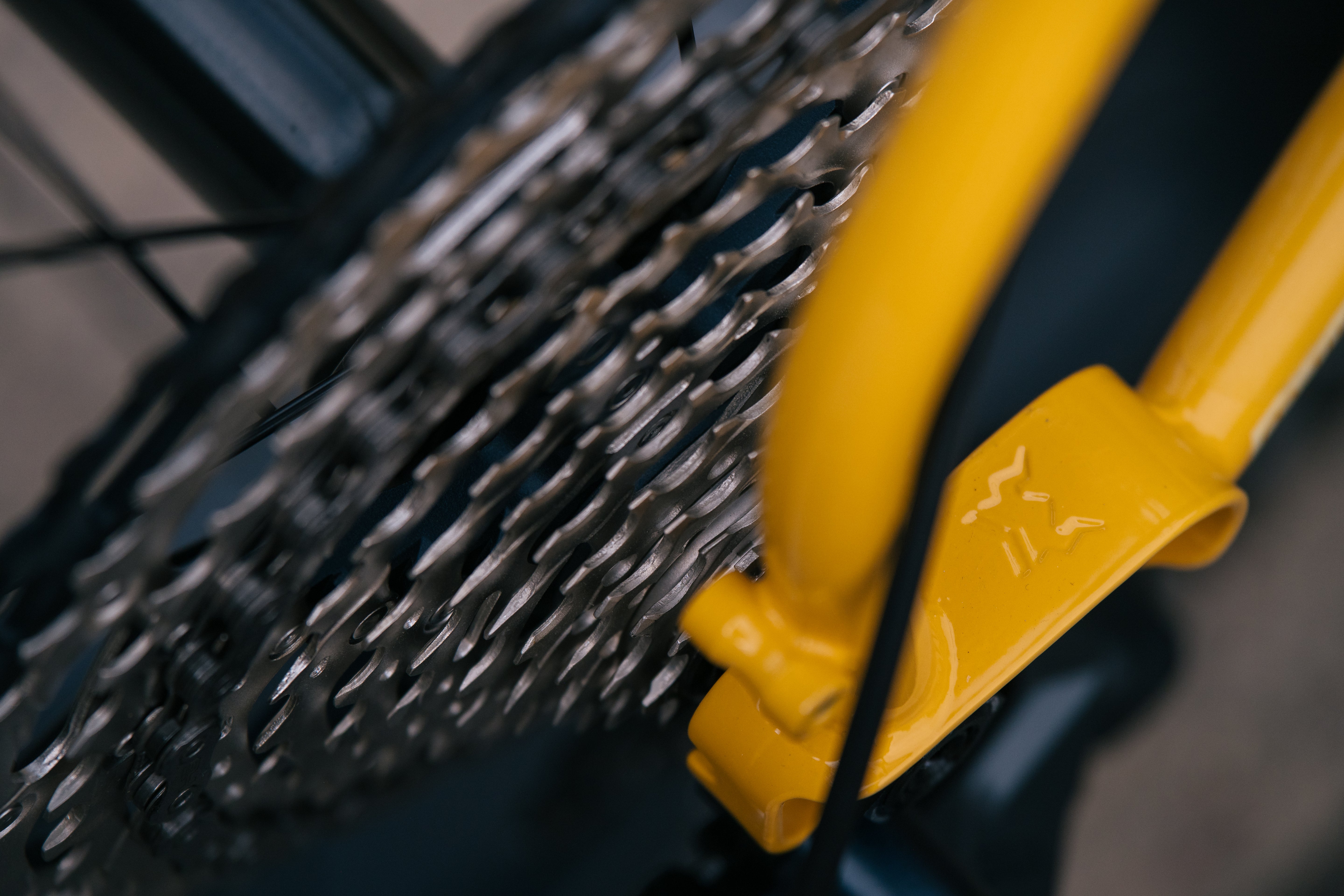Arctodus - LG - Exclusive Banana Slug Paint Sample - Shimano SLX