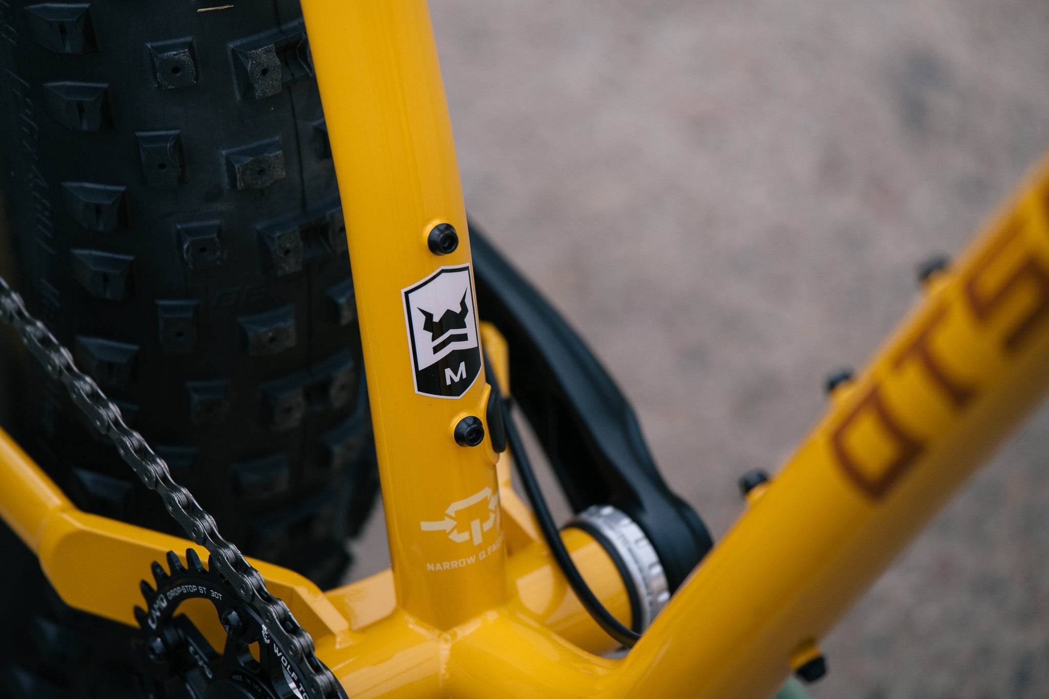 Arctodus - MD - Exclusive Banana Slug Paint Sample - Shimano SLX