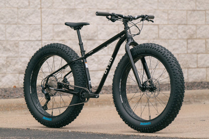 Arctodus - Black/Silver - Medium - Paint Blem/Demo w/ 1x12 SLX, carbon cranks, Fox dropper, studded tires
