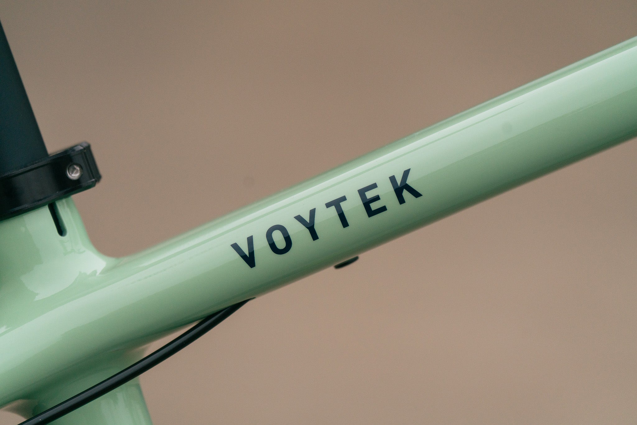 Voytek Pistachio/Navy - Medium - Demo w/ 1x12 XT, Mastodon sus fork, carbon cranks