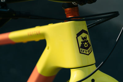 Voytek 2 - Neon Sunrise - Medium - Shimano SLX - Demo