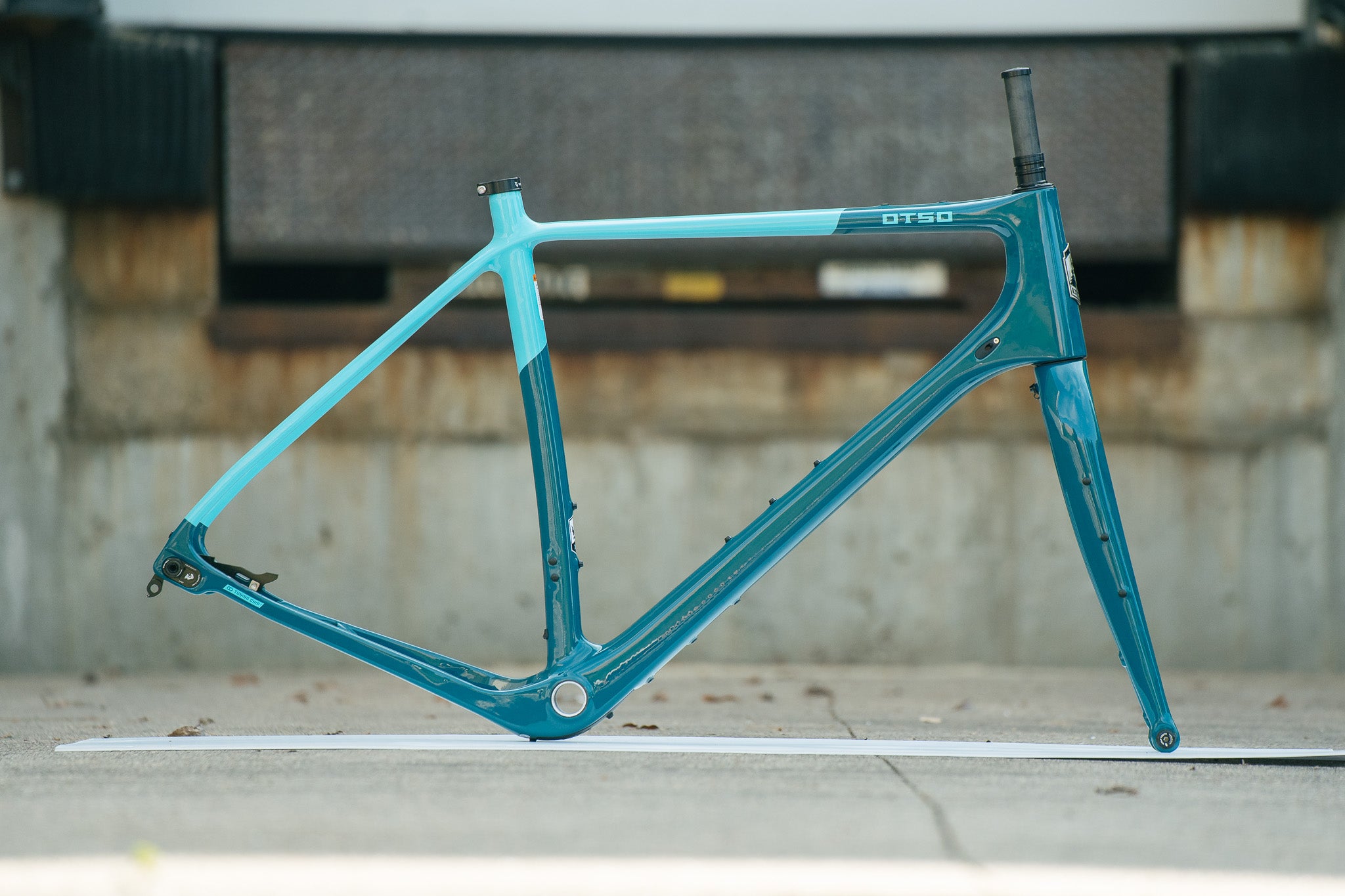 Waheela C - XL - Turquoise & Teal - Frameset - Return