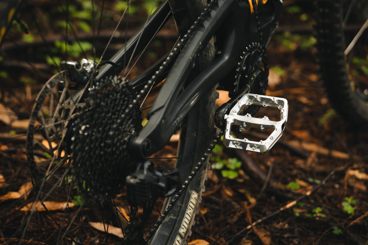 Wolf Tooth Waveform Aluminum Pedals