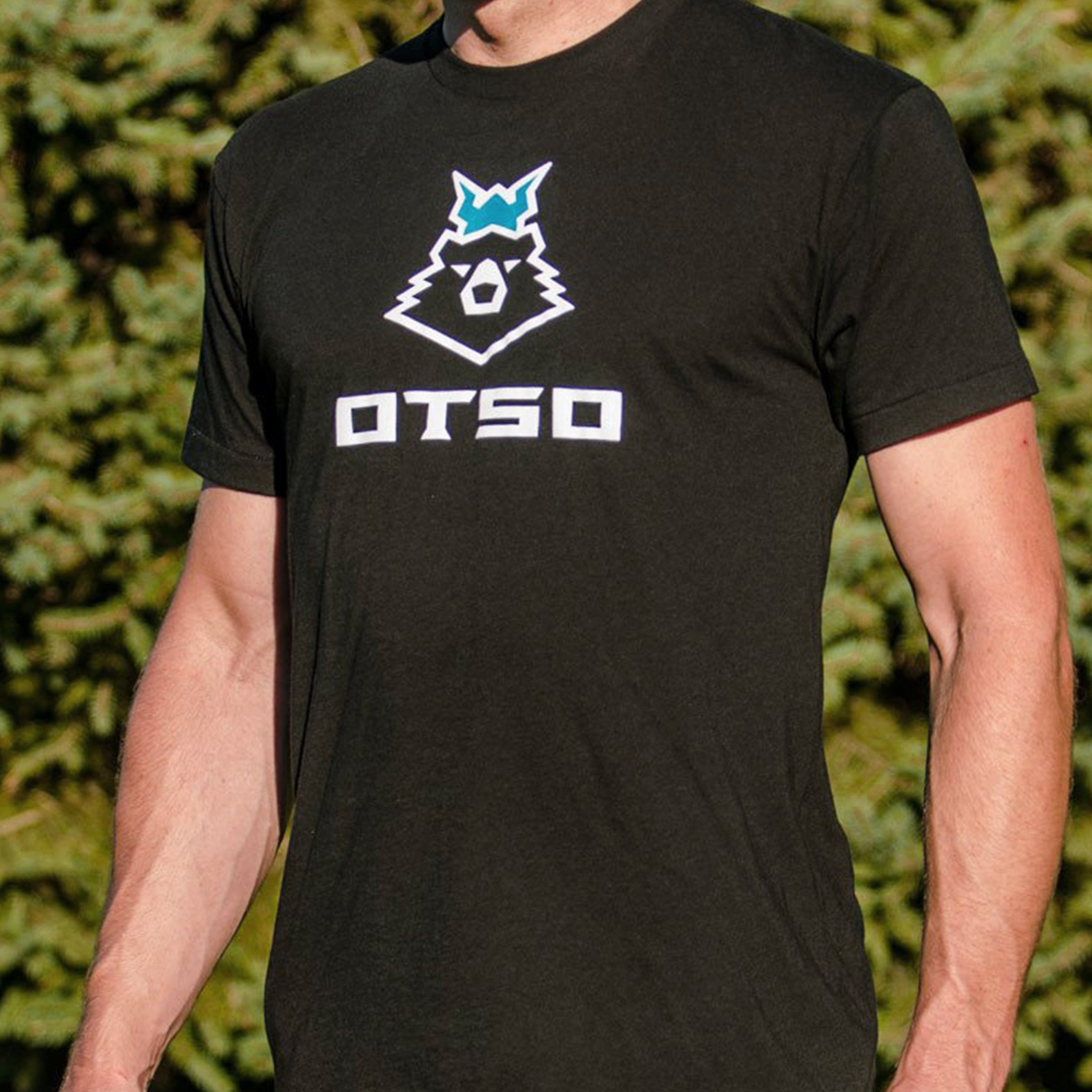 Otso logo T-shirt Front lifestyle men